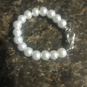 Newborn pearl bracelet
